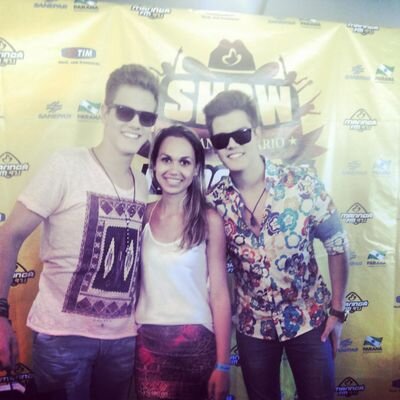 Dificil e segurar essa barra, que e ficar longe de voces. | Parceria: @fcmeuneversobcc . *since: 28/05/2013