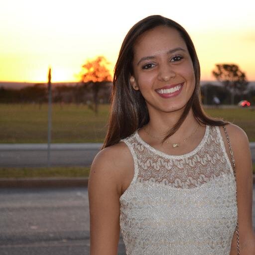 25 anos, Mineira, Engenheira Civil, Vegan.