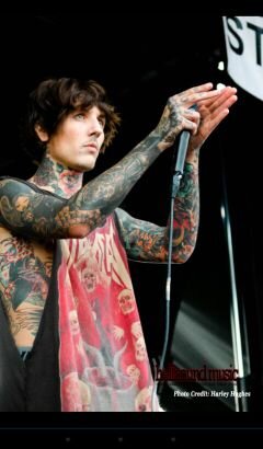 my names blade i like dark colors and i love bands and hearing new ones ive never heard 3