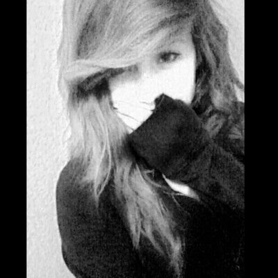 Im Amanda Stone. 18. Single. Commited❤️