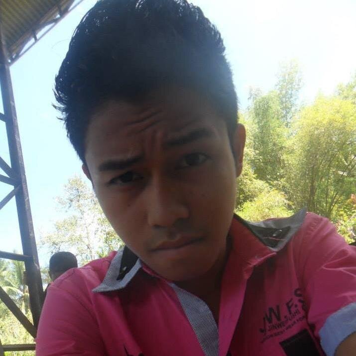 Im Hot (: Don't u Dare to Look at Me .. Just Try Me :P