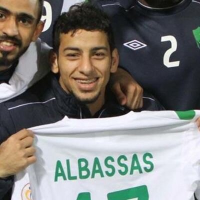 ‏‏‏‏‏‏‏‏ليس جميع تغريداتي تعبـر عن حالتي بـل مجرد سطور أعجبتنـي .. فحيآتي لا تنطـرح أمـام أنظـار الجميـع ♡ ،،