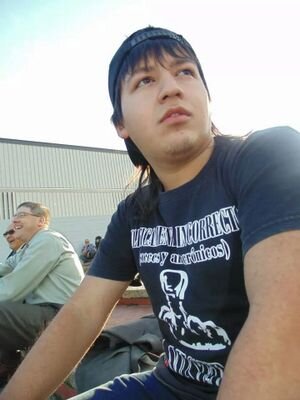 0972be572d6343c's profile picture. Estudiante Chileno, amante de la musica chilena, me gustan los bunkers y chancho en piedra y mi vicio son los conciertos y show en vivo