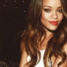 RIHANNA 👸