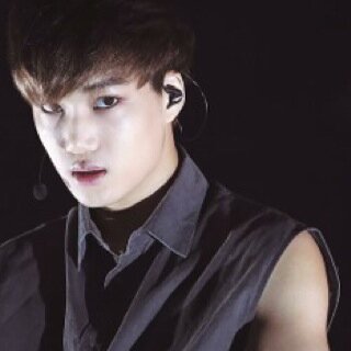 this is a free follow from @hunipples94 please follow her instead of this account