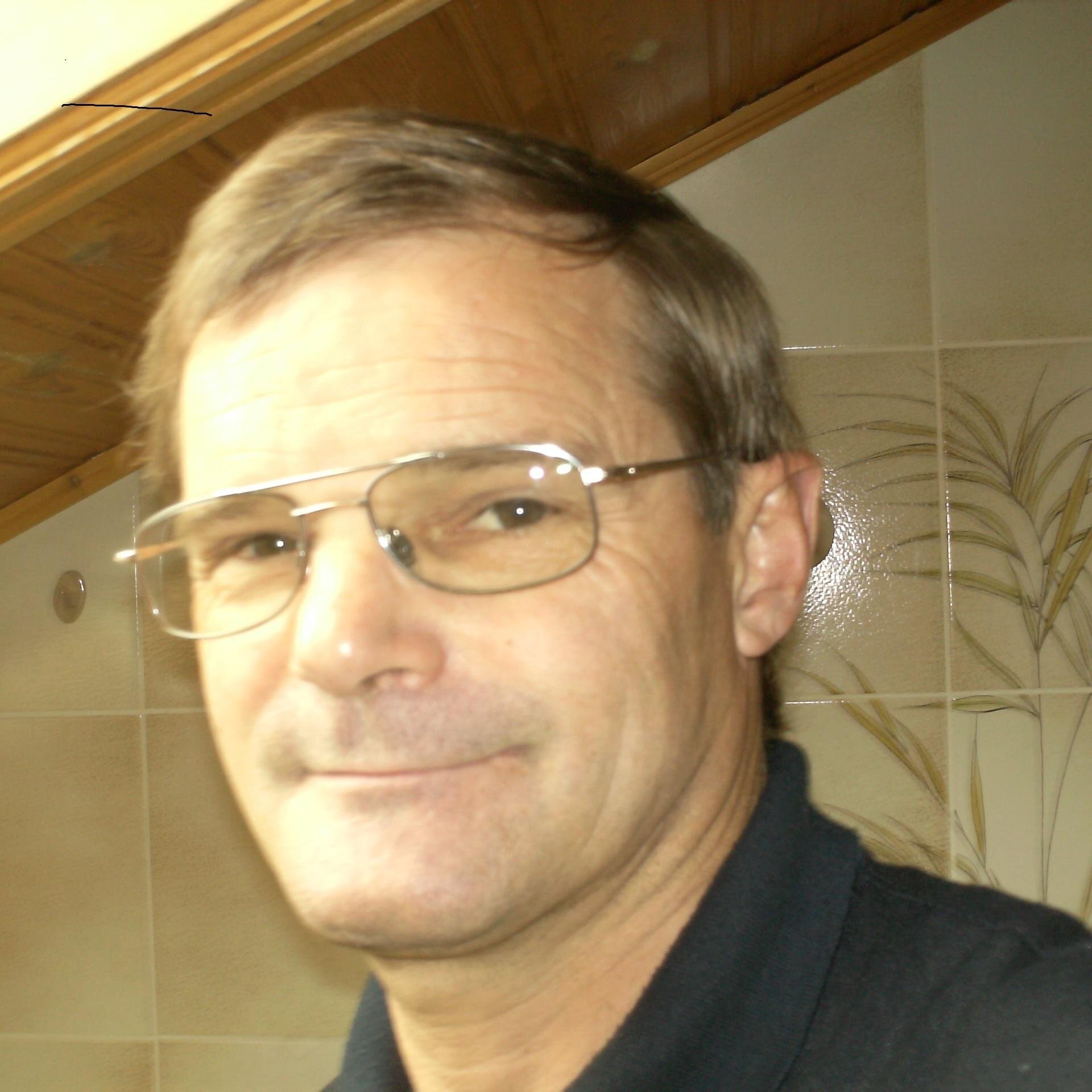 Oberlandler's profile picture. Single