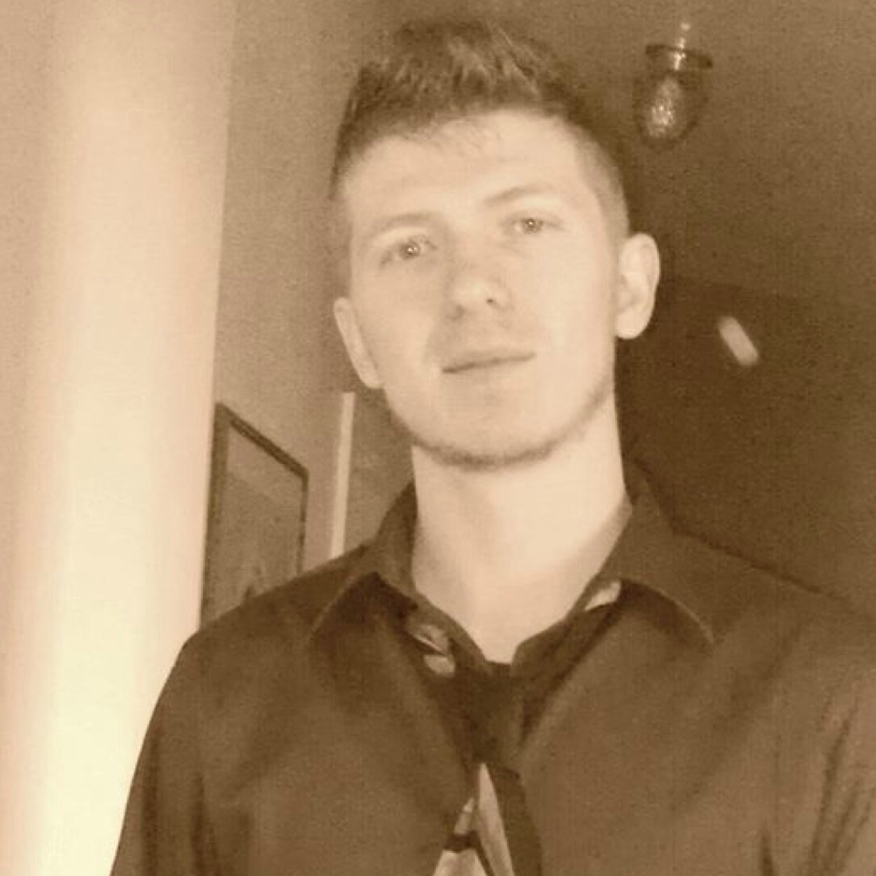 CEO @GurusCorporate. Basketball Player, Internet Marketer, Entrepreneur.