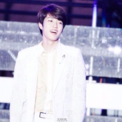 [both] ผม ลีซองยอล หรือเด็กประถม ฮ่าฮ่า ตอนนี้อยู่ในช่วงระยะทำใจสุดสุด .... #อดคก เเซงครับมาคุยกันเถอะ |09:05:13| kisskill ❤️