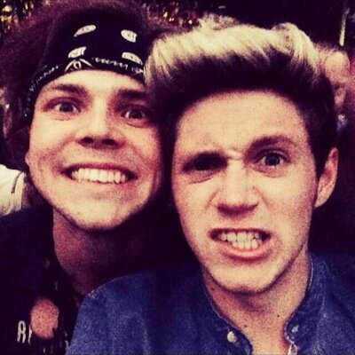 Helooooo Please can you follow @StyIeslrwin ly ty