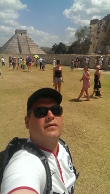 Fraymond420's profile picture. 