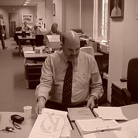Oud Voorzitter APV, vanaf 1-3-13 gepensioneerd als wnd bureauchef/teamleider bij Centrale Recherche, oud-vz OR Politie Asd