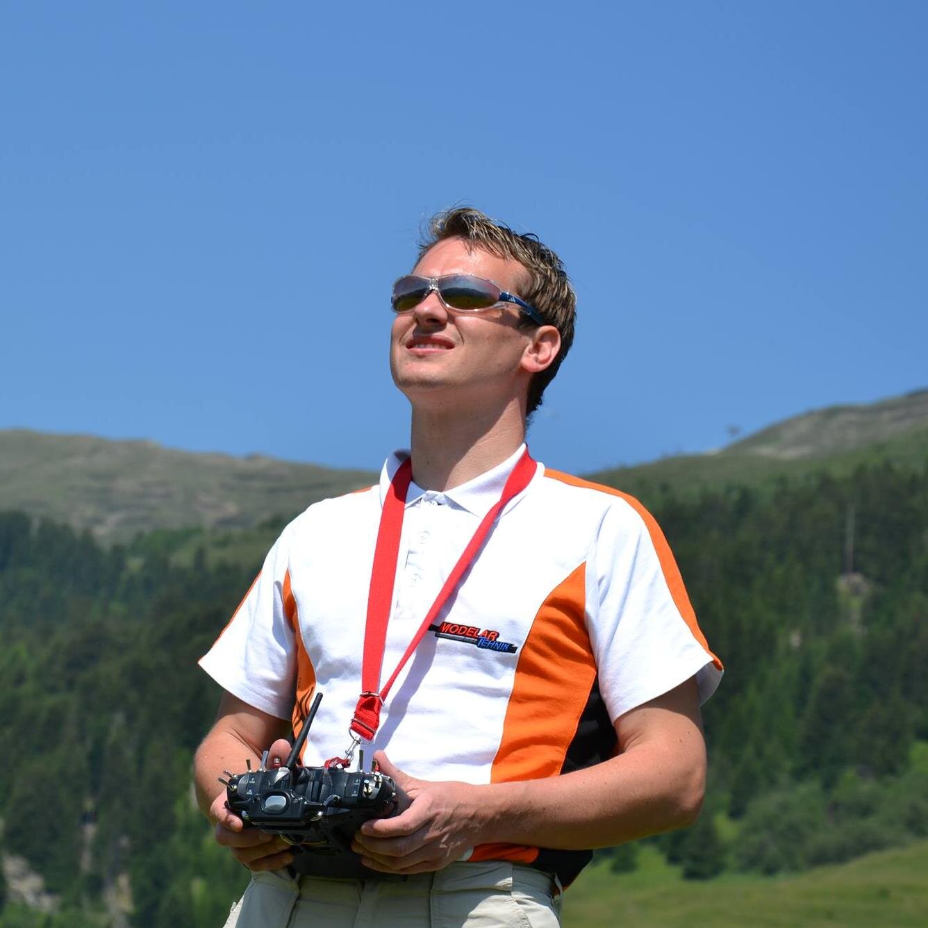 MODELAR TEHNIK Albin Šuster s.p. Prožinska vas 40 3220 Štore SI - Slovenija Web: https://t.co/RHkWqBr0x4 E-pošta: albin.suster@siol.net