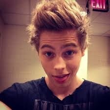 You like pizza, I like pizza, Be my friend? c: