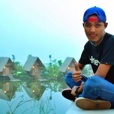 andri_ruthles's profile picture. •At study : sekolah tinggi pariwisata bandung (ENHAI) 10'11 | •line : andriruthles •wechat : @andri_ruthles