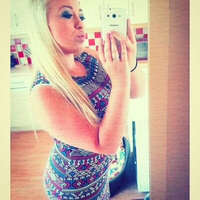 Level 2 Beauty Therapist&Level 2 Hairdresser♥Love my fiancé millions ;Darren'Grubb♥ Snapchat-lucyleeming97 ♥Instagram-lucygrubb97 ♥