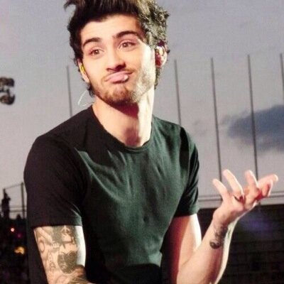 ask for a follow back just follow @raybanzouis
