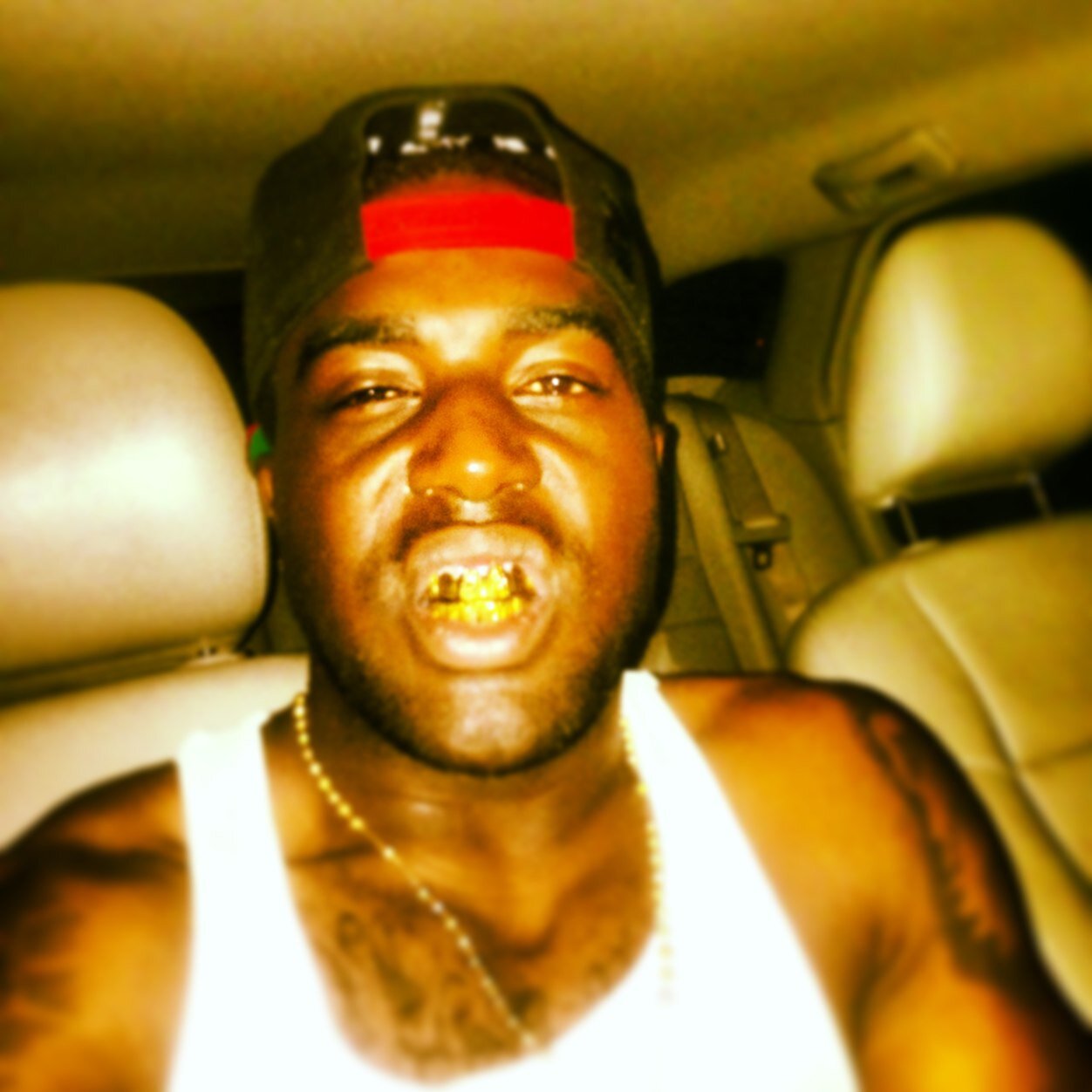 I am Originally born and raised in Waycross,GA 03/21/1990 Im an artist .. Give me chance and go listen To my music.. Keep it real.. Even if u dont like it!