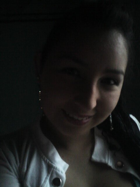 alexitha595's profile picture. Siempre hay que tratar de ser el mejor, pero nunca creerse el mejor.