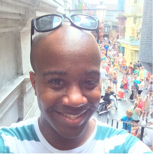 shawnathon33's profile picture. Theme Parks! And lots of them!