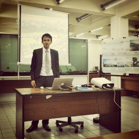i'm Architect!! A Lecturer! like Photography, Travellholic, Book Addict and Jazz Lover.