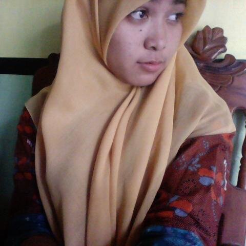 Ajarkan aku untuk selalu memiliki hati yang cantik. Tidak peduli meski orang2 tidak pernah, sekali pun menyadari kecantikan hati tersebut.