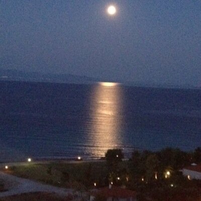 alijnoworries's profile picture. Foodie & travel lover