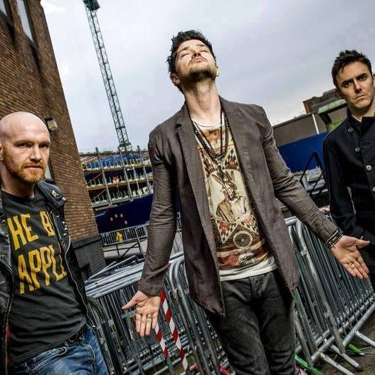 This is a new Fan account run by me, @ALittleScripton (w/ a tiny bit of help from a US #Scriptette @MouthOdaSOUTH) :-) It is for all fans of The Script :-) Woo!