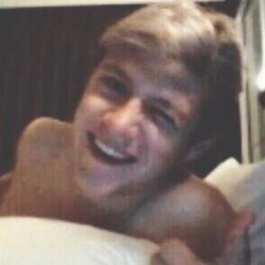 drunkerlouis's profile picture. saved by @75blouck !!!