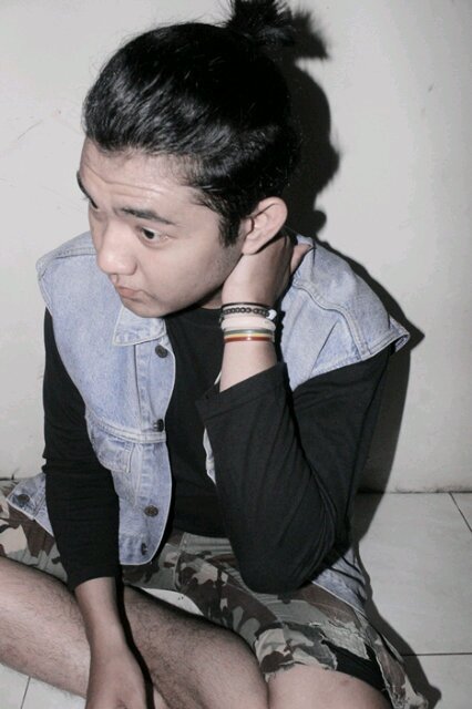 Erzahernanda's profile picture. Pin BBM: 31446F90.                                                          line ID :konngeseng