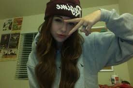 Free follow! Go follow @Acaciayaaas or I'll unfollow