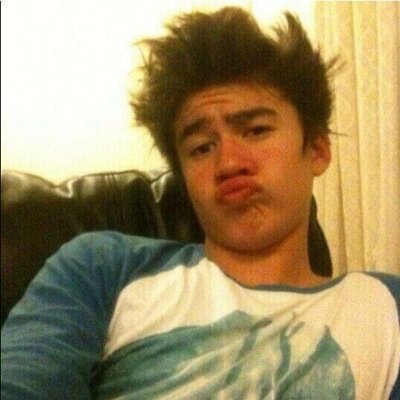 Im Sianabe 11 Year Old And I Love Music xx 5 Second Of Summer Are The Best Luv Them Lots THEY LOOK SO PERFECT !! Mrs Hemmings xxxx I Follow Back :)) xx