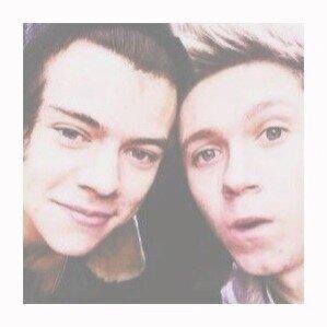 I tweet weird shit sometimes. • 0/4 - 0/5 • 5sos ☼ 1D