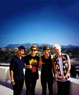 Please guys follow me @StrongDemetriaL I would be very grateful love you