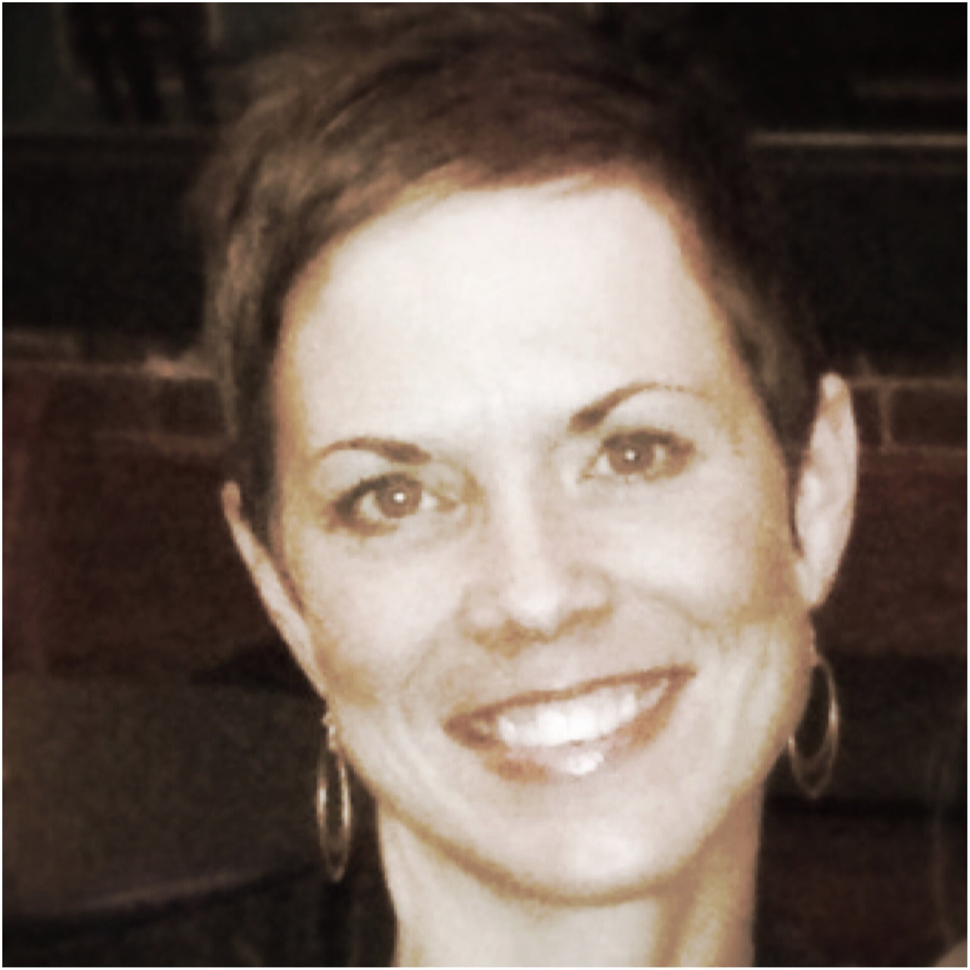 Mom of 3 AMAZING Kids, Wife, Nurse, Nurse Educator, Self Proclaimed Fashionista, Entrepreneur, Fitness Junkie....that's me:)