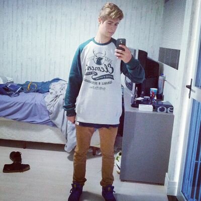 Como vieram ao mundo quero as mulheres sem roupa.