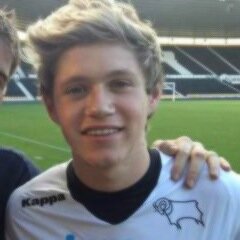 @louis_tomlinson makes me strong