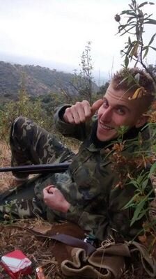 manuellozanope1's profile picture. viva la caza!!!