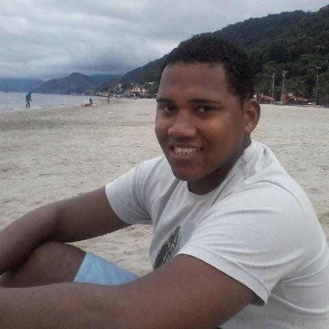 adenilwerneck26's profile picture. 