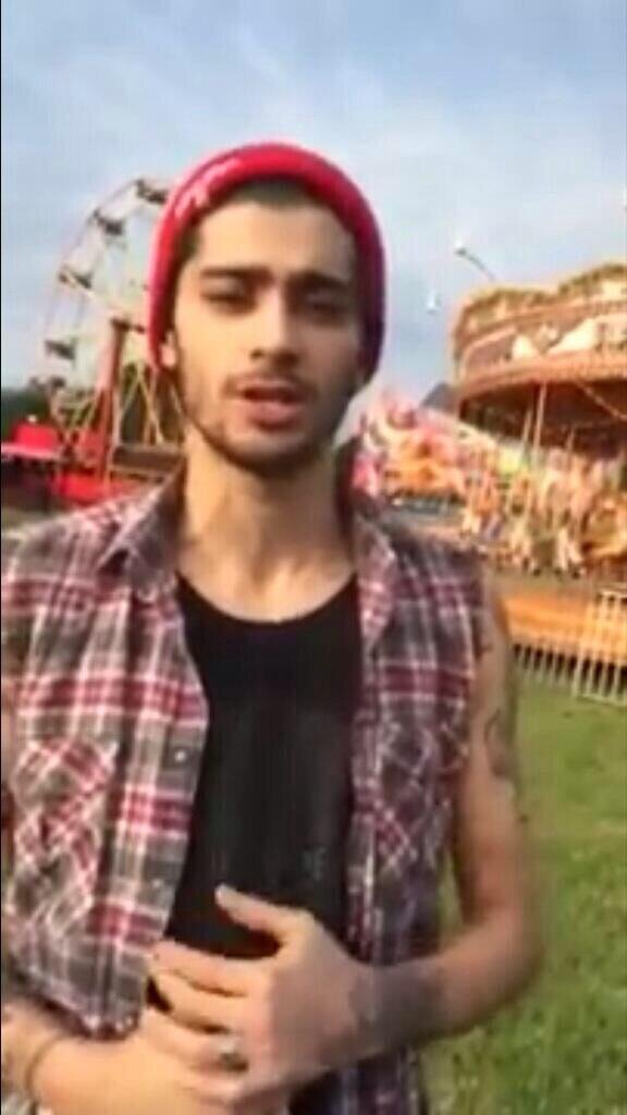 ily @nouissocute || ~ @juIieh ~ || zouis my sunshine || Harry Girl|| Fback or Unf