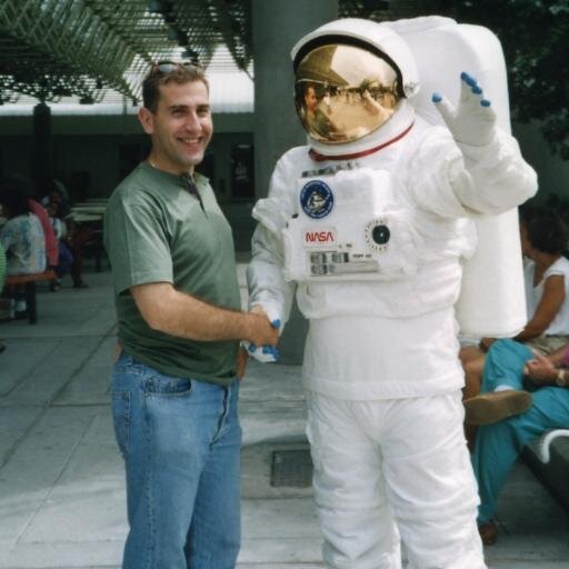 michelevanin's profile picture. 56 anni di studio e lavoro... appassionato dello spazio- ecologia-computers-giustizia-viaggi...