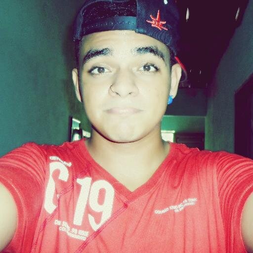 Ator - Cantor - Modelo
Buscando um rumo nesse mundo louco.
@Clubefallowback