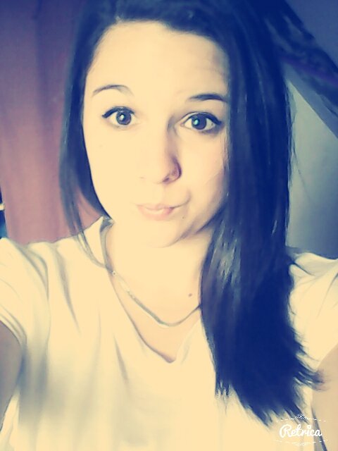 serveuse76540's profile picture. 