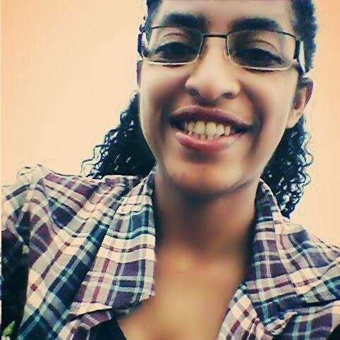 Ainda bem que sempre existe outro dia, e outros sonhos, e outros risos, e outros amores, e outras pessoas. E outras coisas . . .