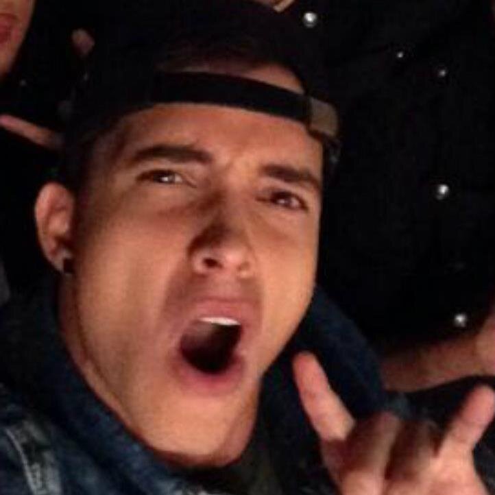 Cuenta italiana para apoyar a @soyrein. NO es un fans club!