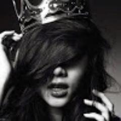 Zebrawr's profile picture. Don't you know who I think I am