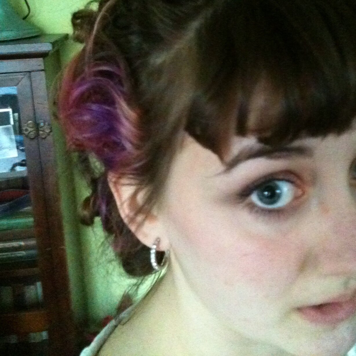 harrietbuell's profile picture. writing a bio is a terrible weight upon my shoulders