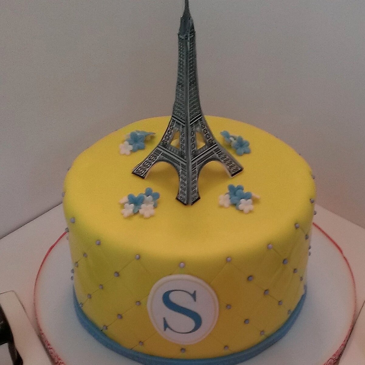 We create custom cakes, cupcakes & cookies. Let us create a Sugar Treasure for you!