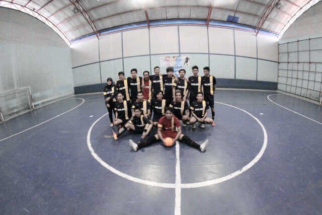 management 2 2010 #futsal #badminton #touring #hunting #nongkrong #funaticsupporter #CH4MPIONES