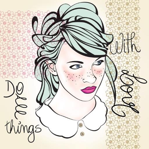Designer e Ilustradora no estúdio Indie Design. 
Amo e vivo de arte!