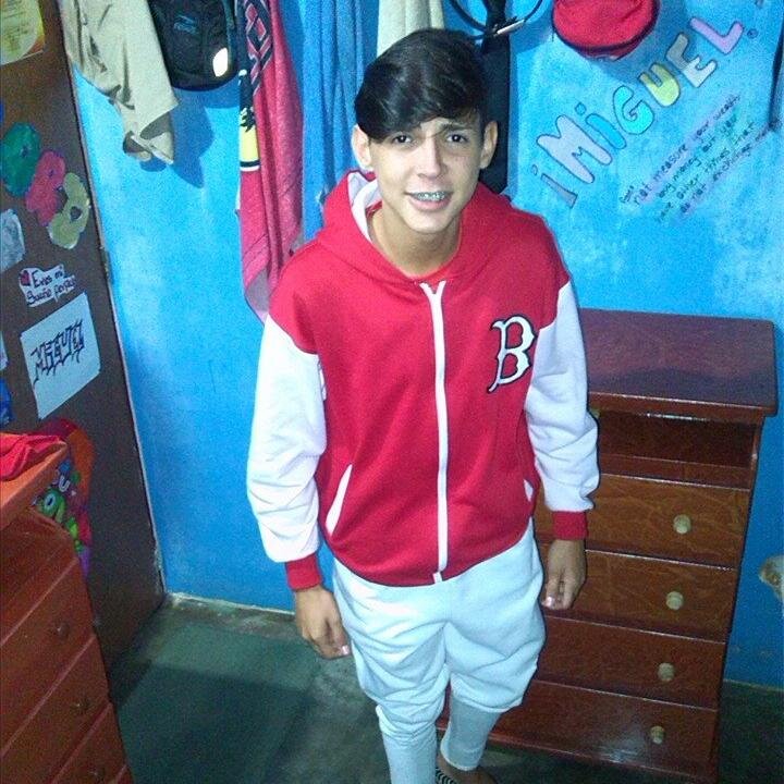 de nada  sirve  si no te tengo a ti...*o*